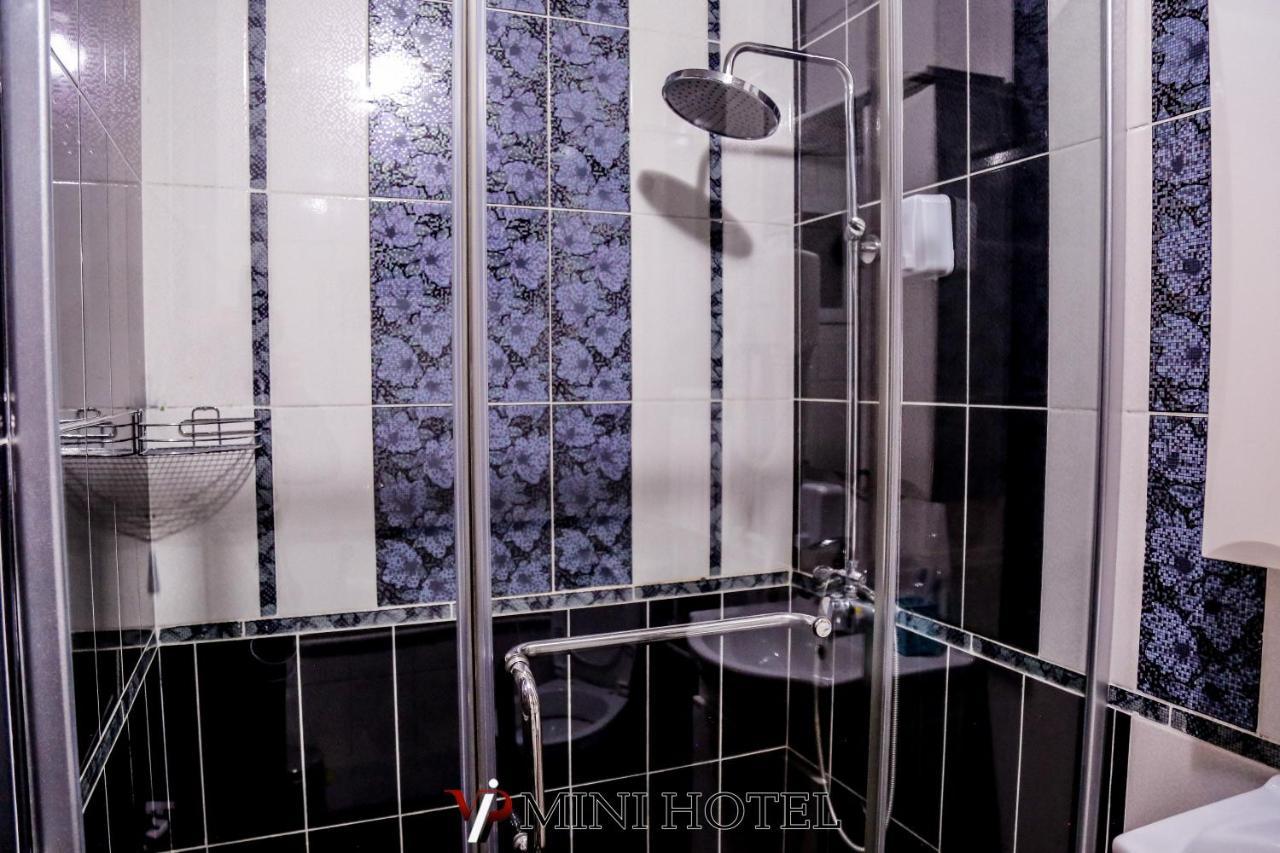 Vip Mini Hotel Semej Eksteriør bilde