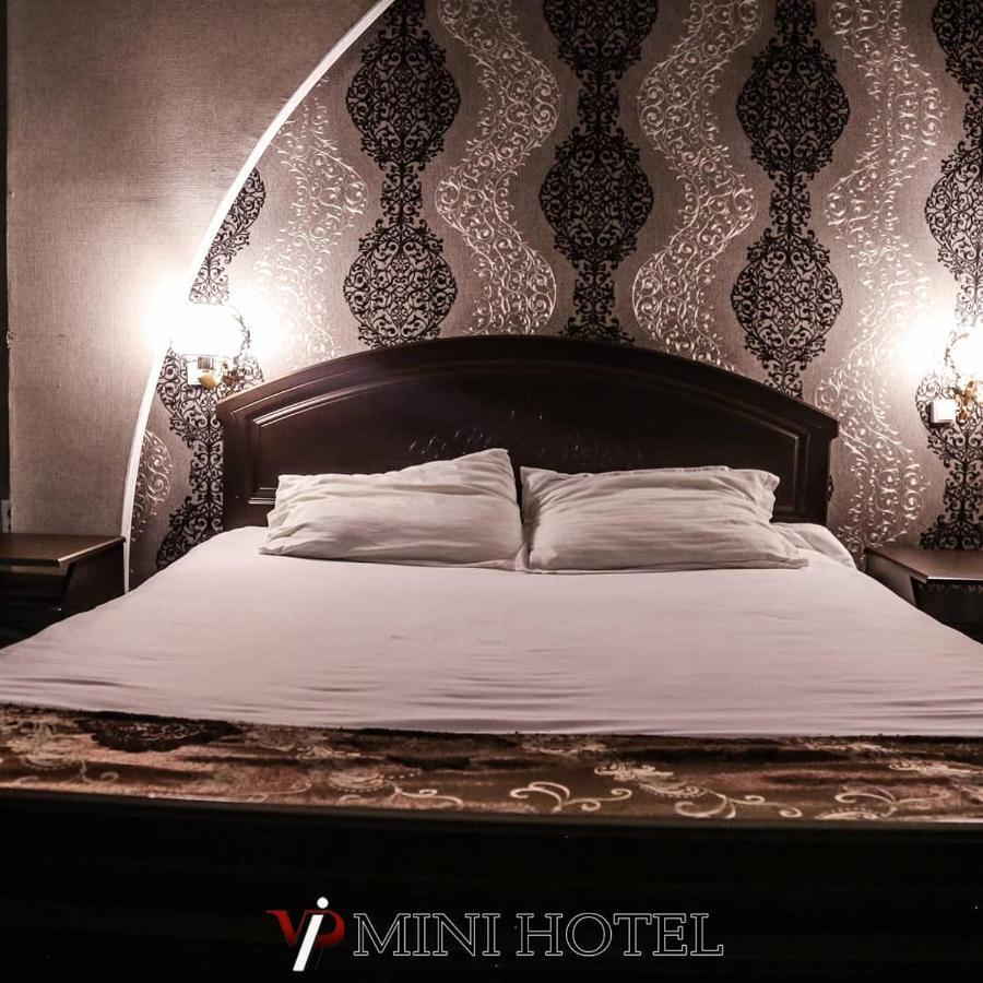 Vip Mini Hotel Semej Eksteriør bilde