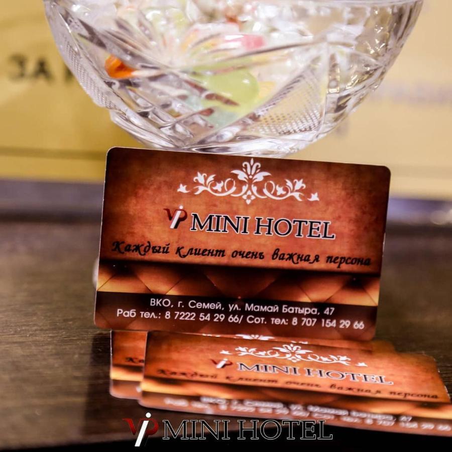 Vip Mini Hotel Semej Eksteriør bilde