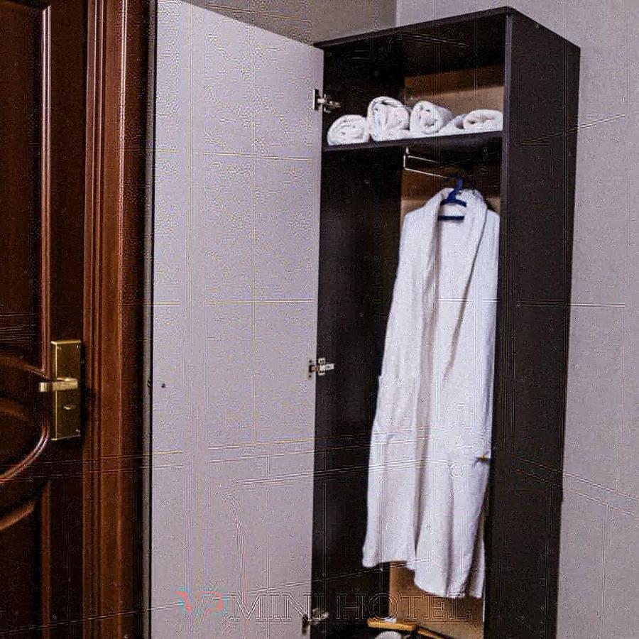 Vip Mini Hotel Semej Eksteriør bilde