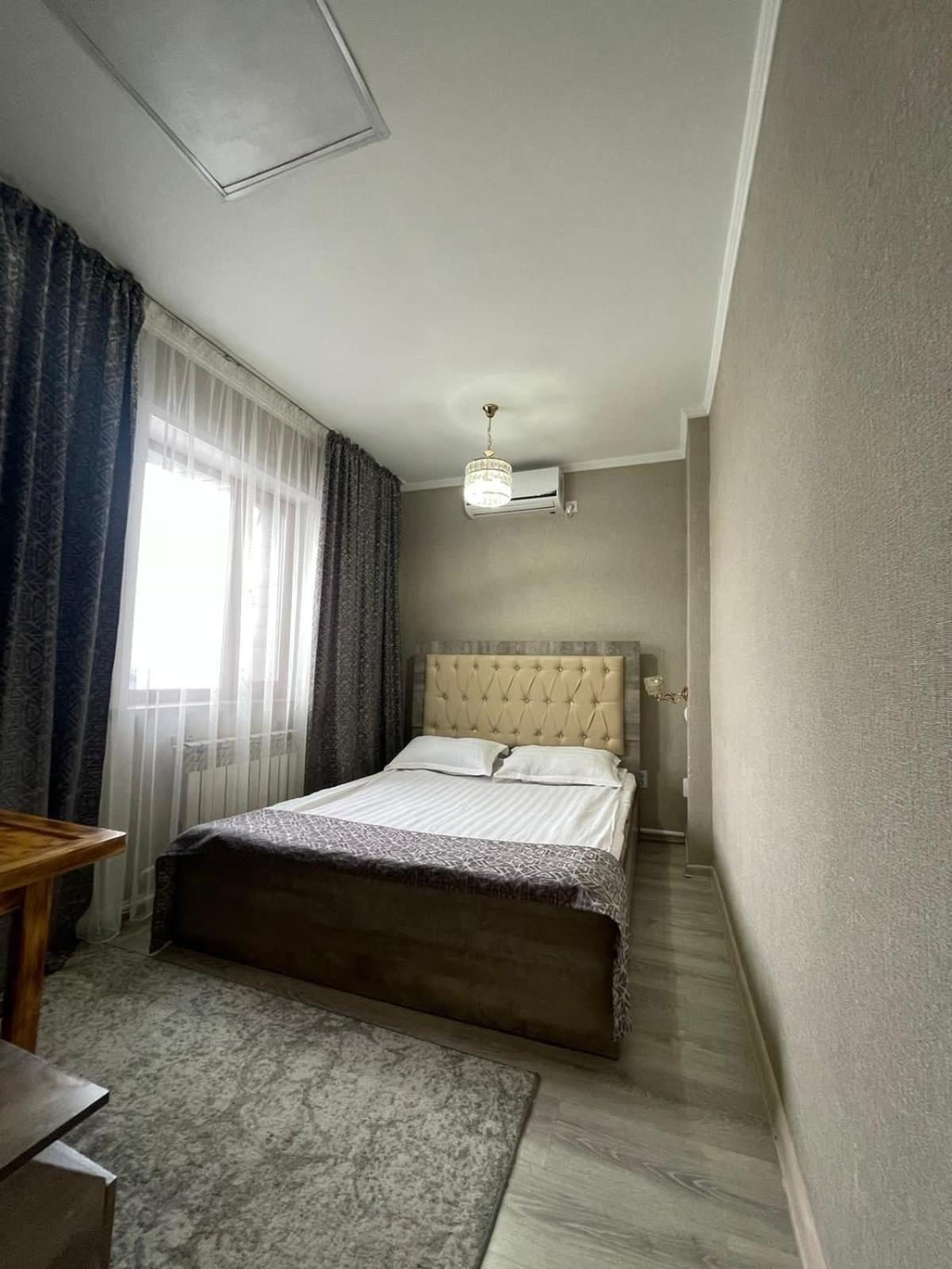 Vip Mini Hotel Semej Eksteriør bilde