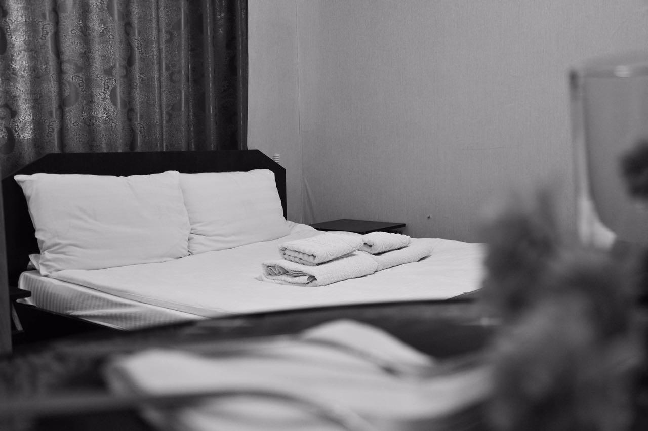 Vip Mini Hotel Semej Eksteriør bilde