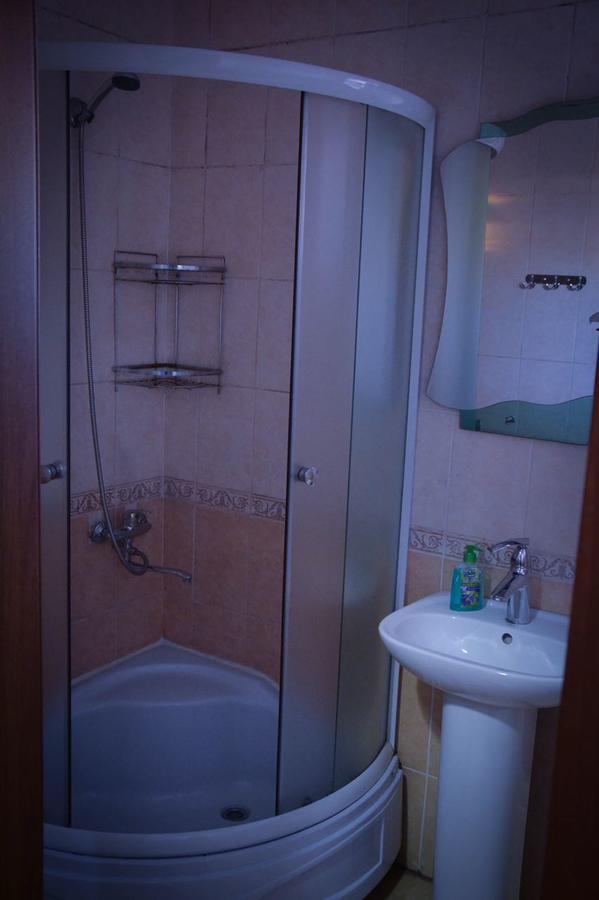 Vip Mini Hotel Semej Eksteriør bilde